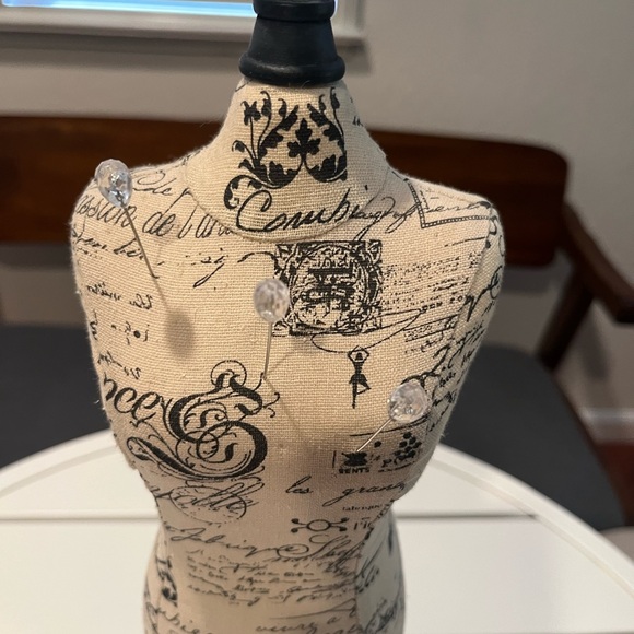 Decorative Cream Mannequin Jewelry Stand - Picture 2 of 4